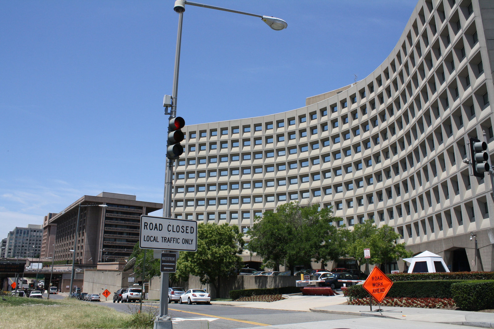 32.HUD.MarcelBreuer.SW.WDC.14July2009