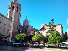 Valencia: pl. de la Reina.