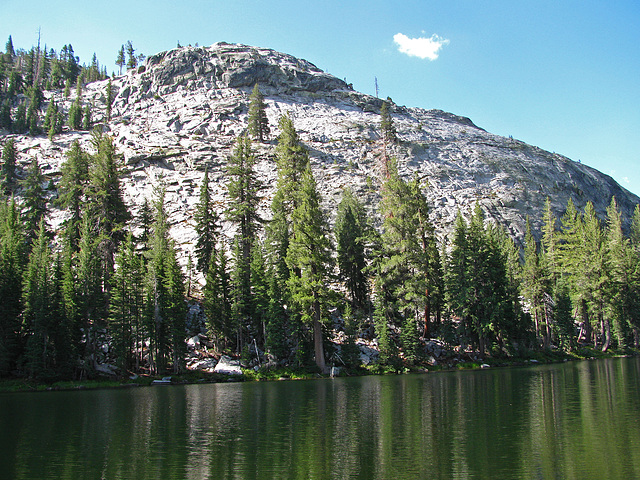 On The Trail to May Lake - McGee Lake (0742)