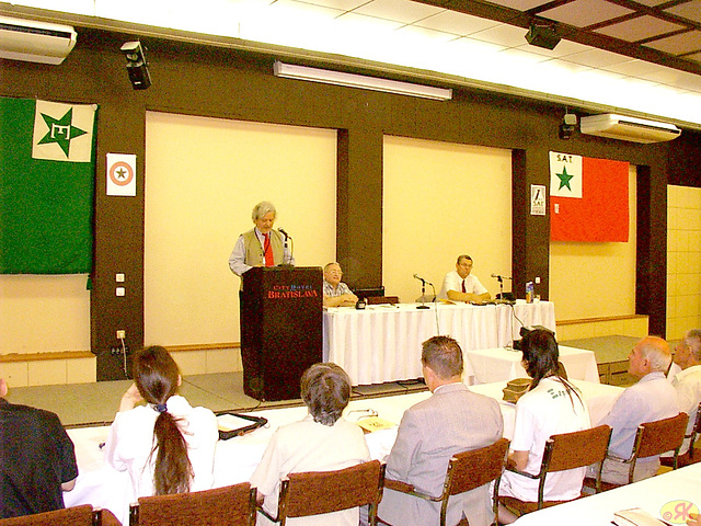 2004-08-15 02 SAT-malfermo, Jacques Schram