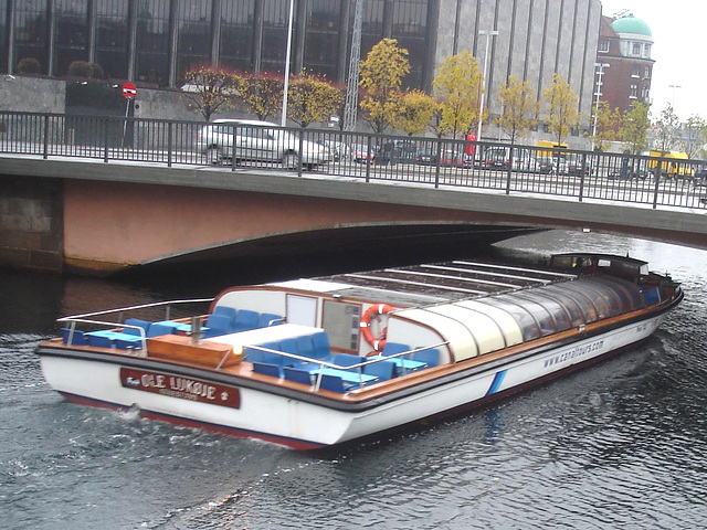 Bateau-mouche danois / Ole lukoje boat.  Copenhagen. 26-10-2008