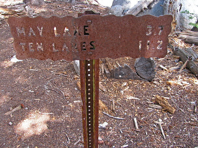 On The Trail to May Lake (0755)