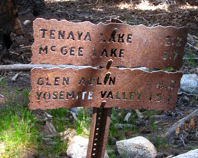 On The Trail to May Lake (0759)