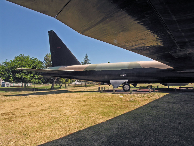 Boeing B-52D Stratofortress (8502)