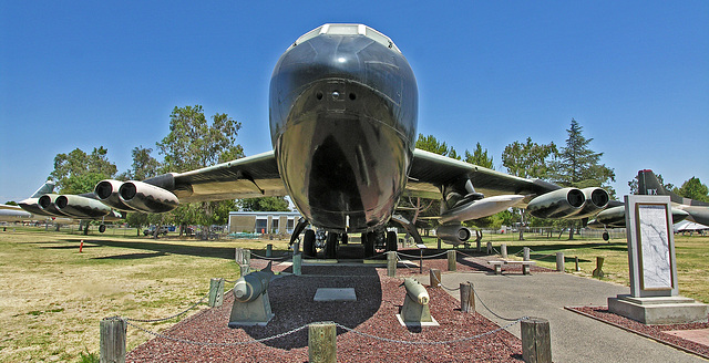 Boeing B-52D Stratofortress (8506)