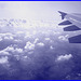 Aile et nuages - Vol Air Transat Bruxelles-Montréal- 29 octobre 2008-  Tout en bleu- Photofiltre.