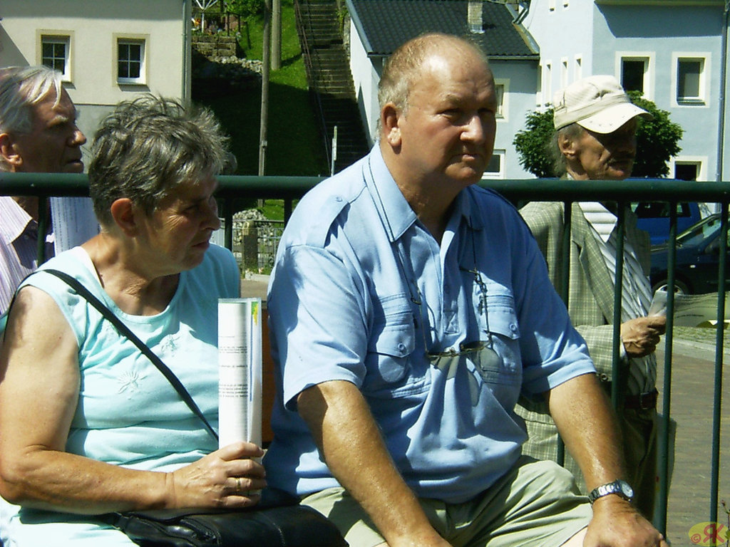 2009-08-16 51 Eo-ĈeSaT, sunhorloĝoj en Krippen