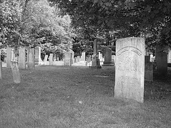 Cimetière de Johnson  /  Johnson's cemetery -   Vermont .  USA /  États-Unis.  23 mai 2009 - Francis Ridge. June  11.  1873.  N & B
