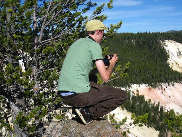 Visitor to Grand Canyon of the Yellowstone River (4176)