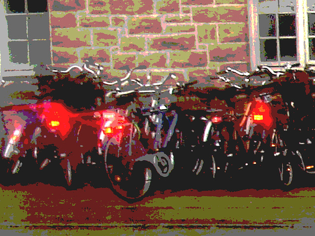 Vélos danois près de la gare / Annette's polser danish bikes. Copenhagen. 26-10-2008  - Version illusion de peinture