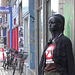 Mannequins de Dames noires chauves en zone libre /  Free zone bald head black Ladies dummies -  Copenhague / Copenhagen.   Octobre 2008