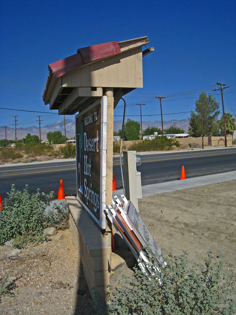 Welcome to Desert Hot Springs sign - Palm Drive & Camino Aventura (4442)