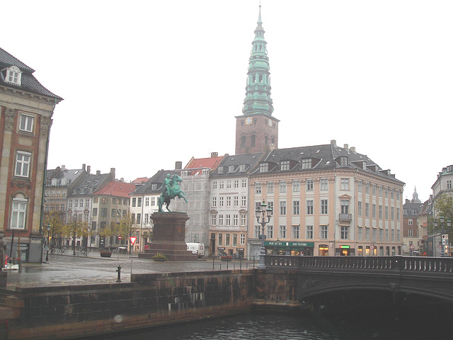 Cavalier sculptural /  Horse rider sculpture area.   Copenhague.  26-10-2008