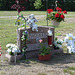 Cimetière St-Charles / St-Charles cemetery -  Dover , New Hampshire ( NH) . USA.   24 mai 2009 -  Dagenais et son garde du corps - Body guard