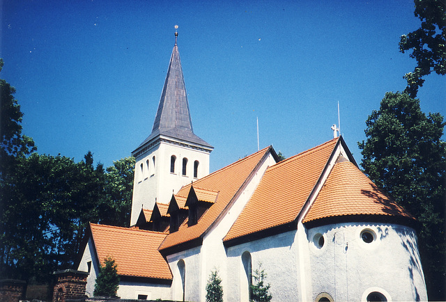 Kirche in Wüste Röhrsdorf bei Kamienna Gora 2002