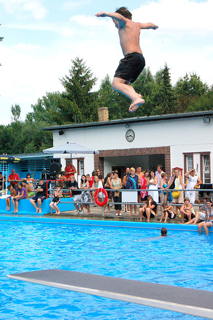 Ikaro, salto, knabo, horloĝo