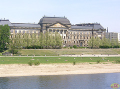 2003-05-04 10 Dresdeno, centro-promenado