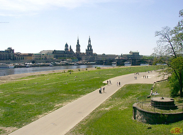 2003-05-04 41 Dresdeno, centro-promenado