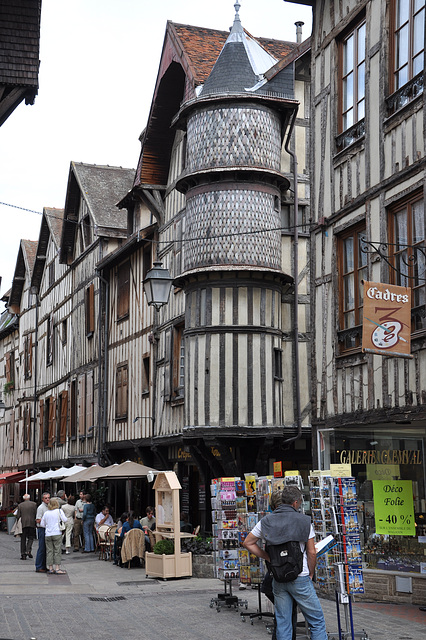 TROYES