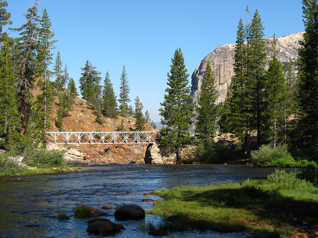 Tuolumne River at Glen Aulin Camp (0730)