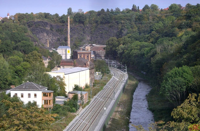 2004-09-12 51 A17 - Weißeritztalbrücke, 28 m hoch, Richtung