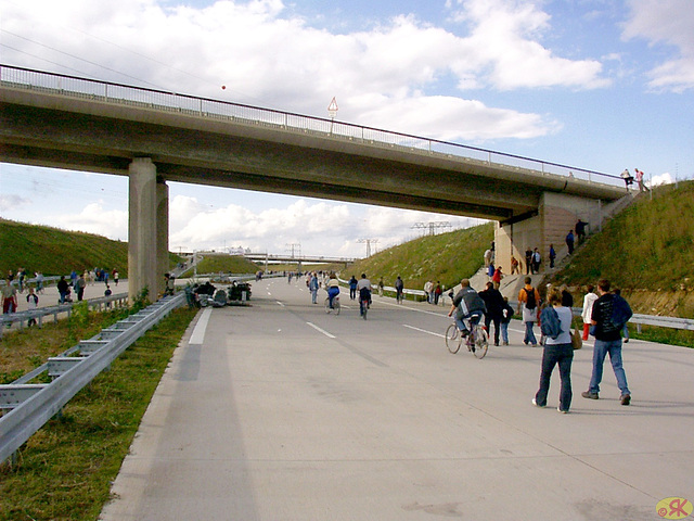 2004-09-12 74 A17 - Brücke  vor Saalhausener Str.