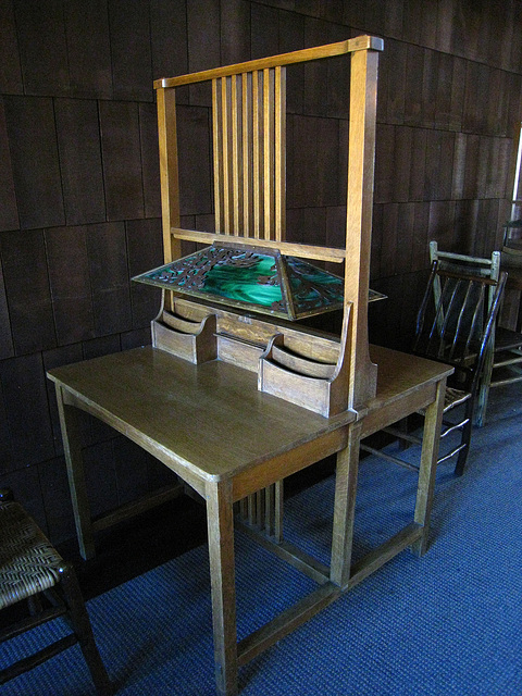 Old Faithful Inn Lobby Desk (3928)