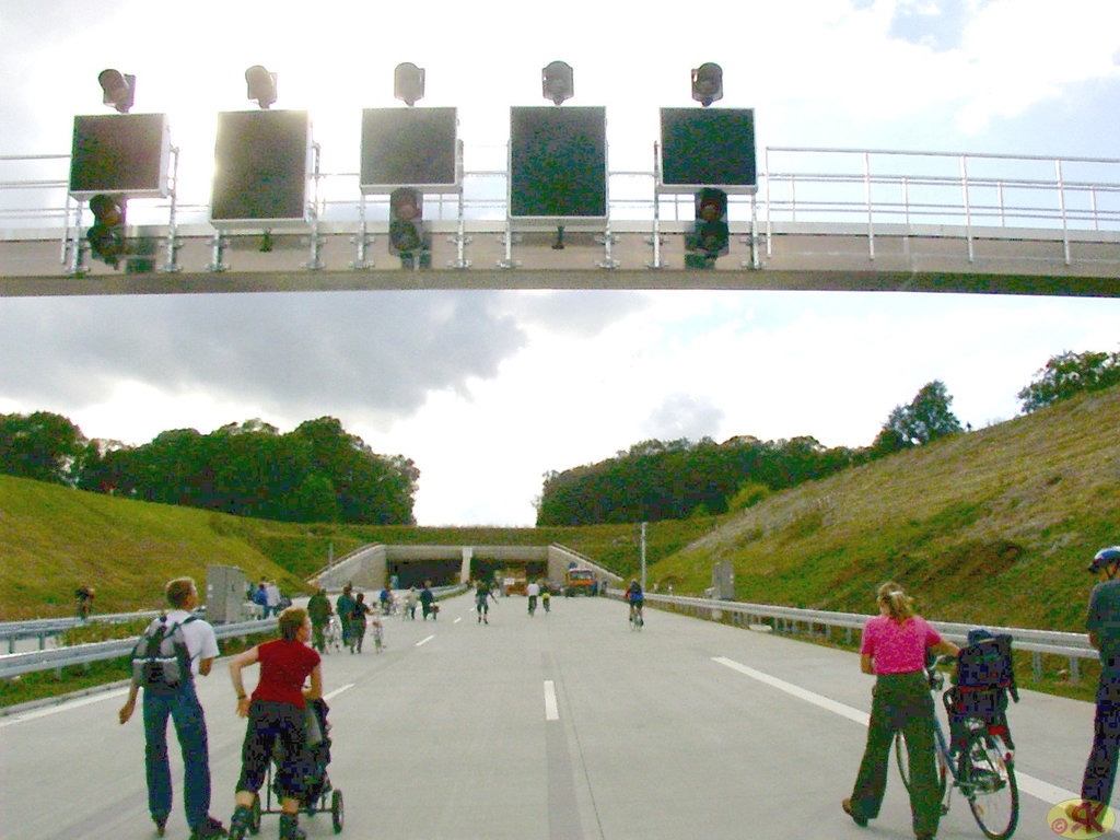 2004-09-12 86 A17 - Ost-Eingang Grünbrücke Altfranken