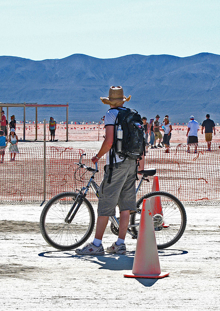 Biking In To Black Rock City (0905)