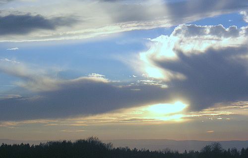 Abendhimmel über Dorf Wehlen- crépuscule