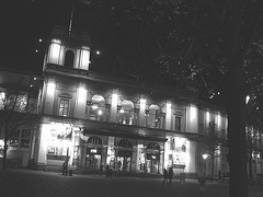 Éclairage cinématographique de soir / Cinema lighting.   Copenhague /  Copenhagen.  25-10-2008-  N & B