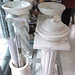 kolonoj, supujo, vazoj - Säulen, Suppenschüssel, Vasen