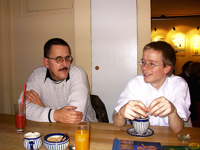 2004-11-26 2 Eo-kutimtablo en AHA