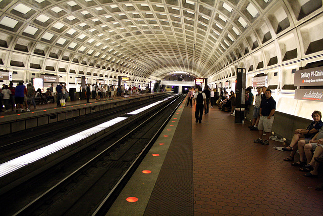 09.WMATA1.GalleryPlace.NW.WDC.18July2009