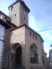Ochagavía (Navarra): iglesia