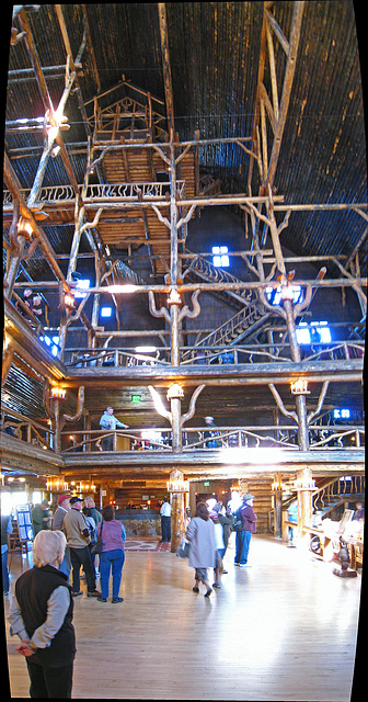 Old Faithful Inn Lobby (1)