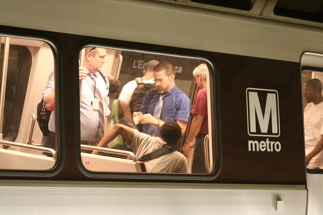 04.WMATA.LEnfantPlaza.SW.WDC.3Sep2008