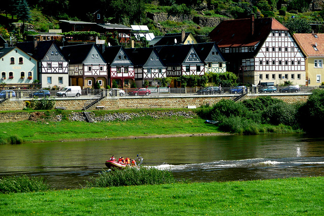 Ein schöner Sommertag - belega somero tago en Krippen / Bad Schandau