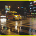 Ambulance de nuit sous la pluie - Copenhague. 10 octobre 2008 .  Cadre jaune