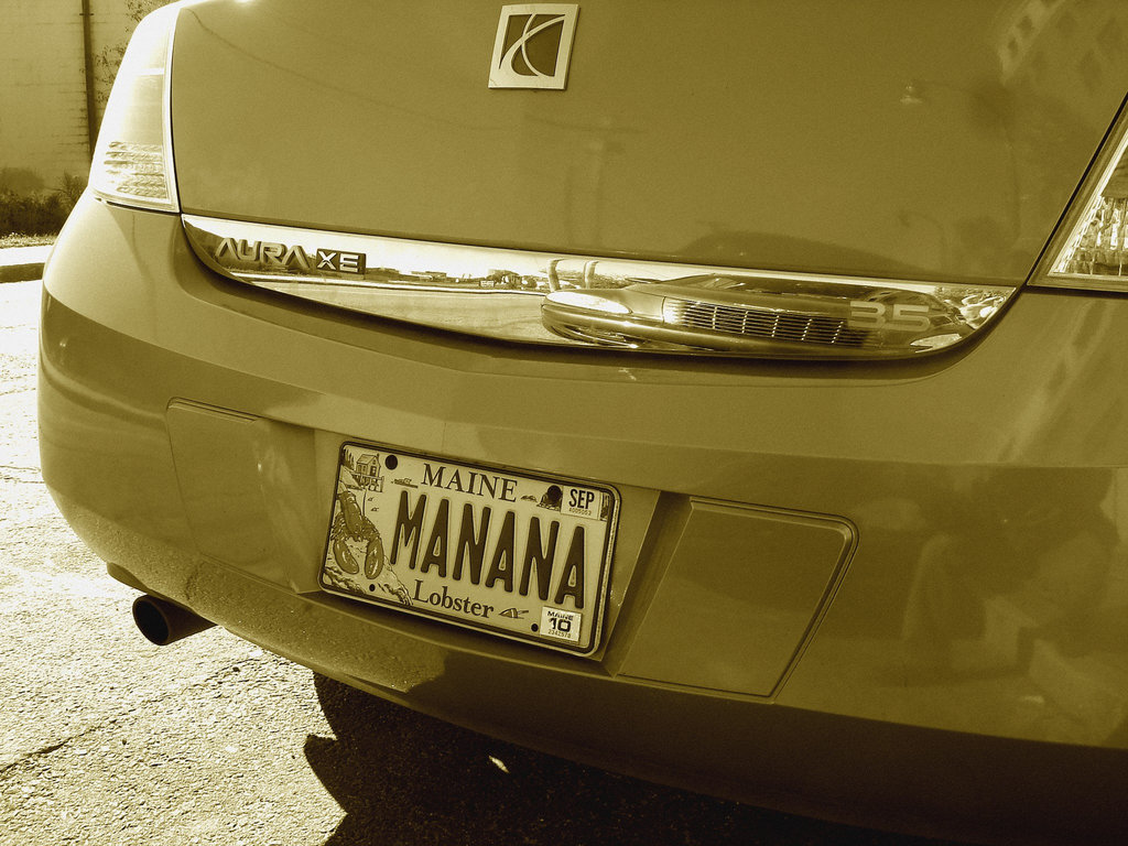 Maine Manana lobster PT cruiser reflection  /  Reflet de homard et Pt Cruiser -  Portland, MAine USA .   11 octobre 2009  - Sepia
