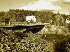 Pont et rivière /  Bridge and river  - Bartlett,  New Hampshire ( NH ) USA  - 10-10-2009 - Sepia