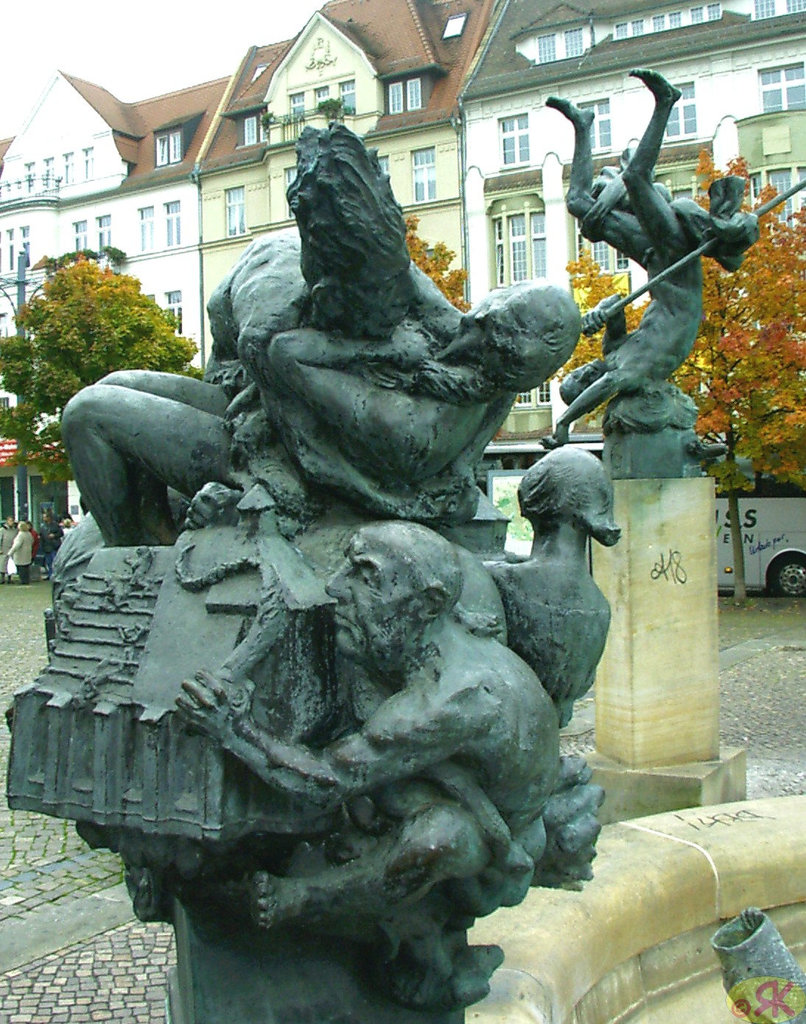 2009-10-24 09 Eo, ANABEL, Göbel-Brunnen, Halle
