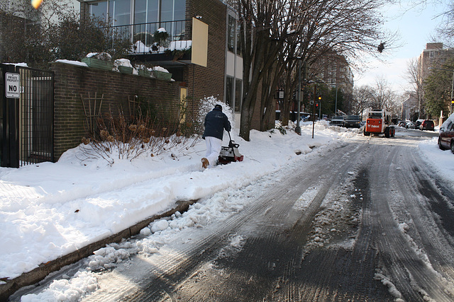 05.3DaysAfter.SnowBlizzard.SW.WDC.22December2009