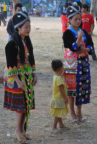 Hmong girls in their dressing