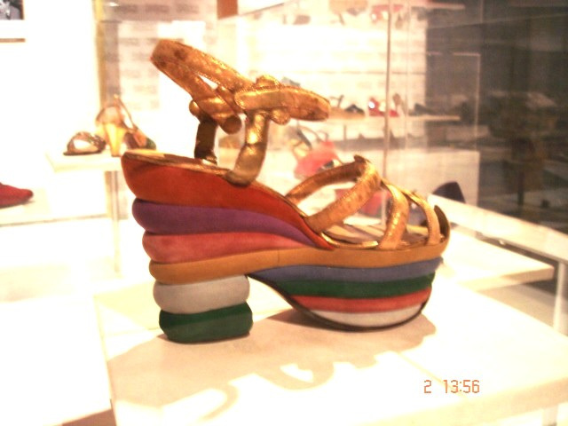 Bata shoe museum /  Toronto, CANADA .  2 novembre 2005