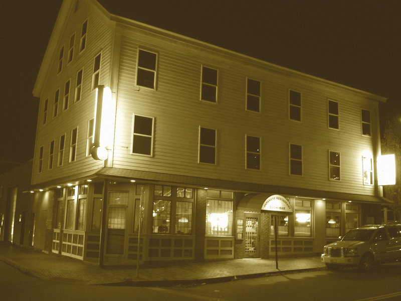 Japanese restaurant - Sushi bar  /  Portland, Maine USA -  11 octobre 2009- Sepia