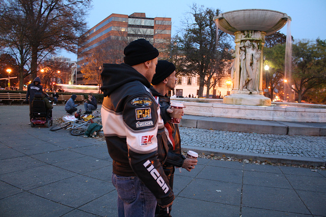 35.JorgeStevenLopez.Vigil.DupontCircle.WDC.22November2009