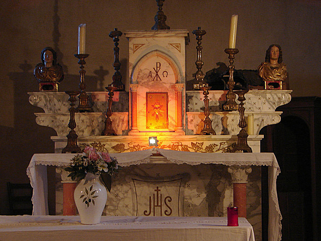 20061030 0818DSCw [F] Altar, Gourdon, Cote d'Azur