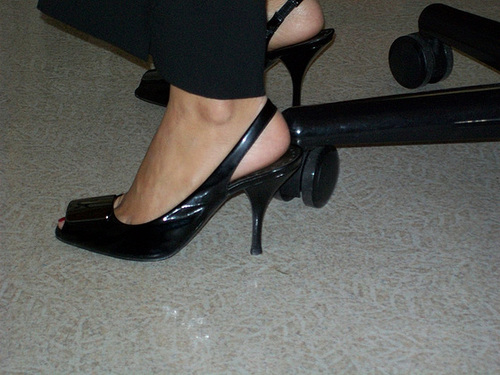 black (F)