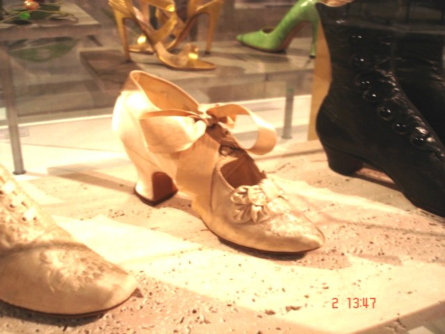 Bata shoe museum - Toronto, CANADA . 2 novembre 2005